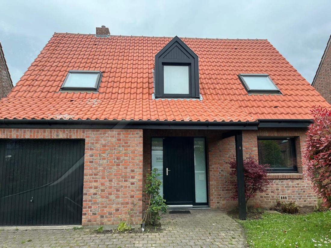 Rénovation complète + fenêtres de toit — MS Couverture.Pro